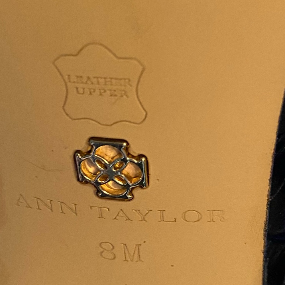 Ann Taylor Black Croc-Pattern Heels - Picture 4 of 4